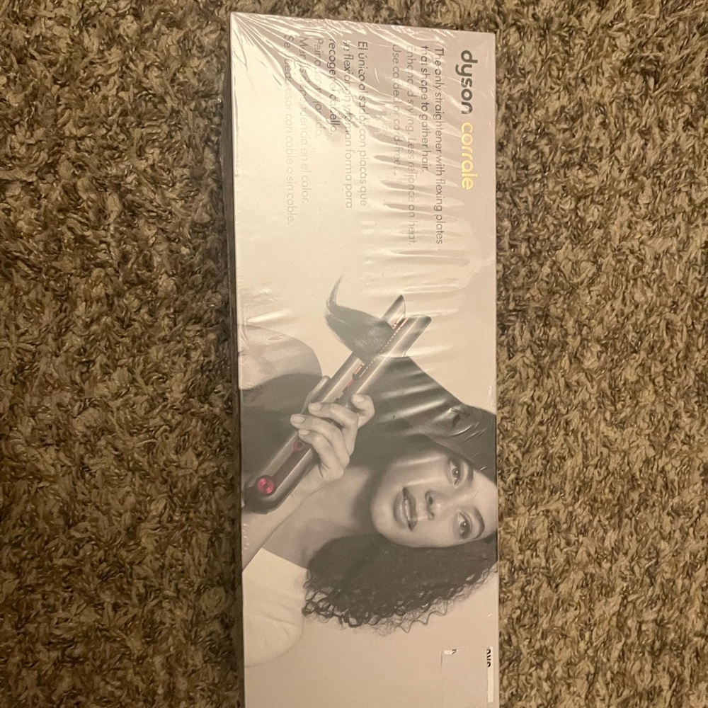 brand New Dyson corrale